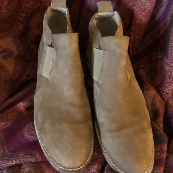 EILEEN FISHER SUEDE BOOTIES.  Sz. 9.5   EUC - Picture 2 of 3